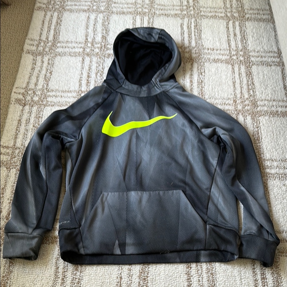 Nike Gray and Yellow Jacket with Relaxed Fit and Fleece Texture